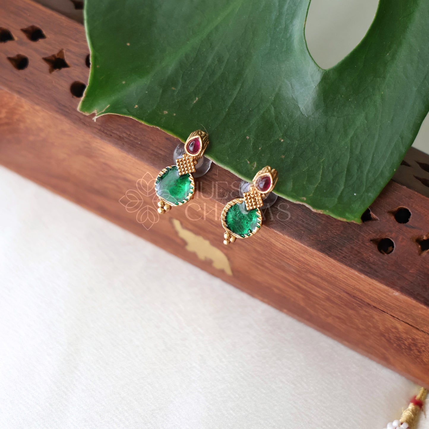 GOLDEN HARITHA PALAKKA NECKLACE SET( COLOURS AVAILABLE )