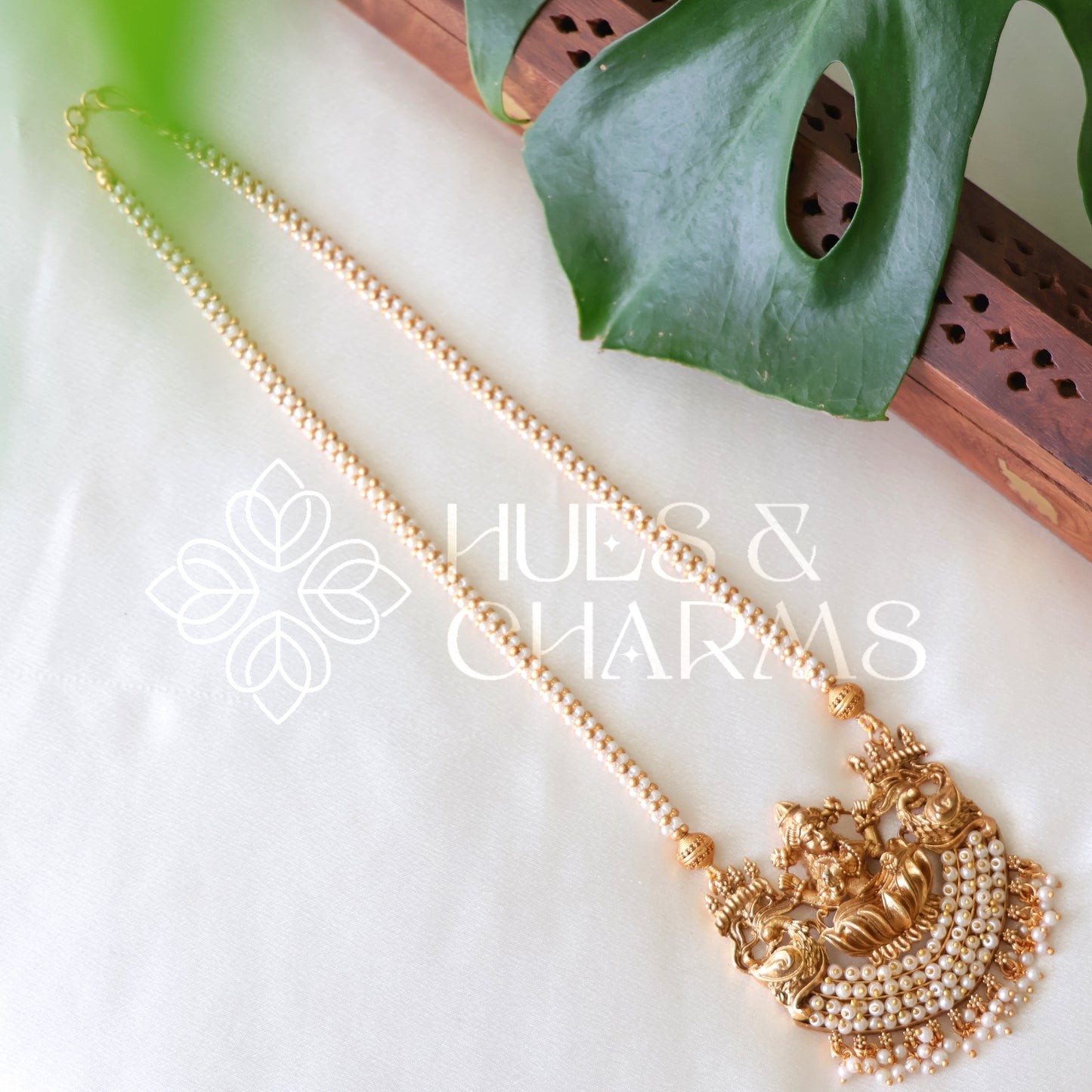 TRADITIONAL PADMA LAKSHMI PEARL HARAM SET
