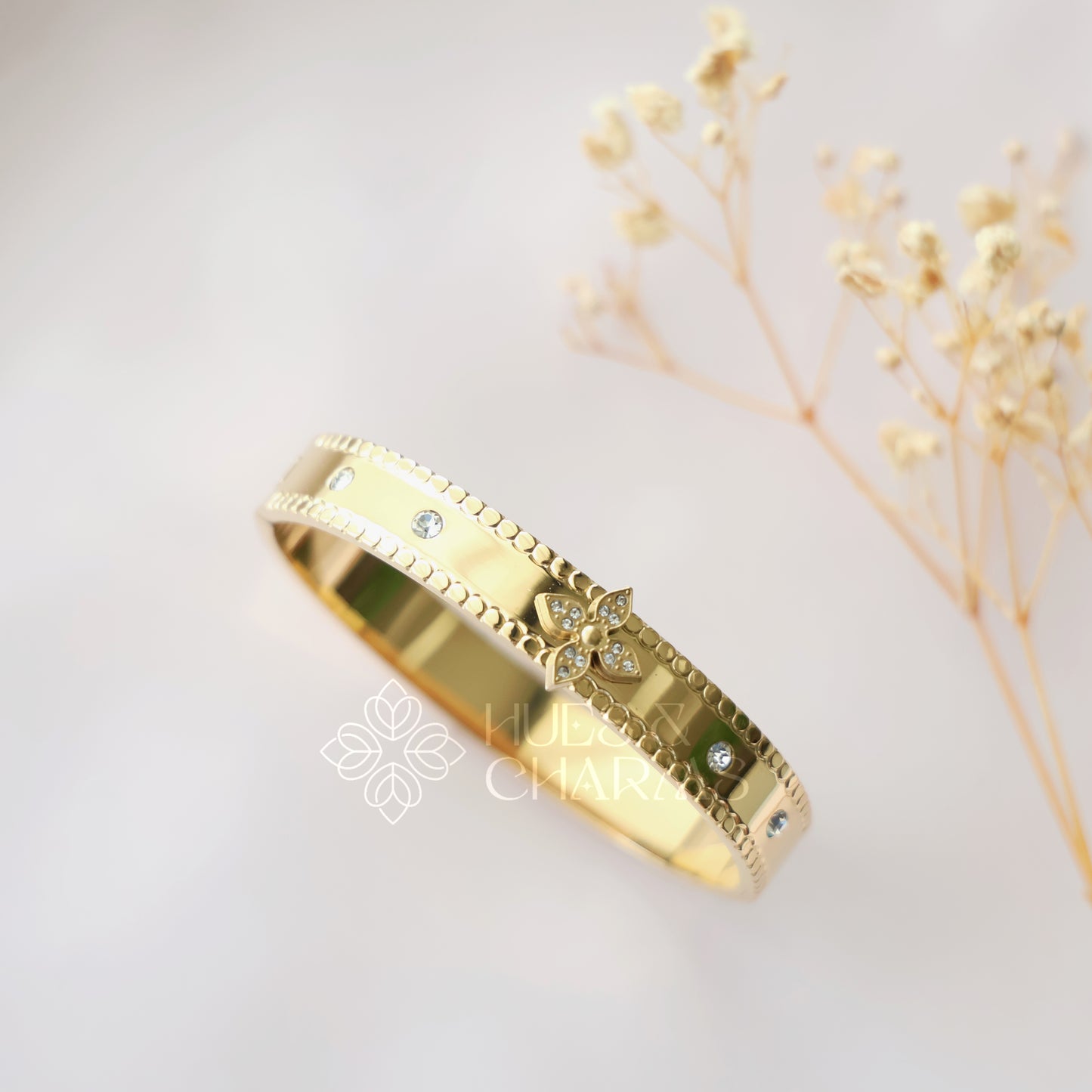GOLDEN STATEMENT FLORAL BRACELET