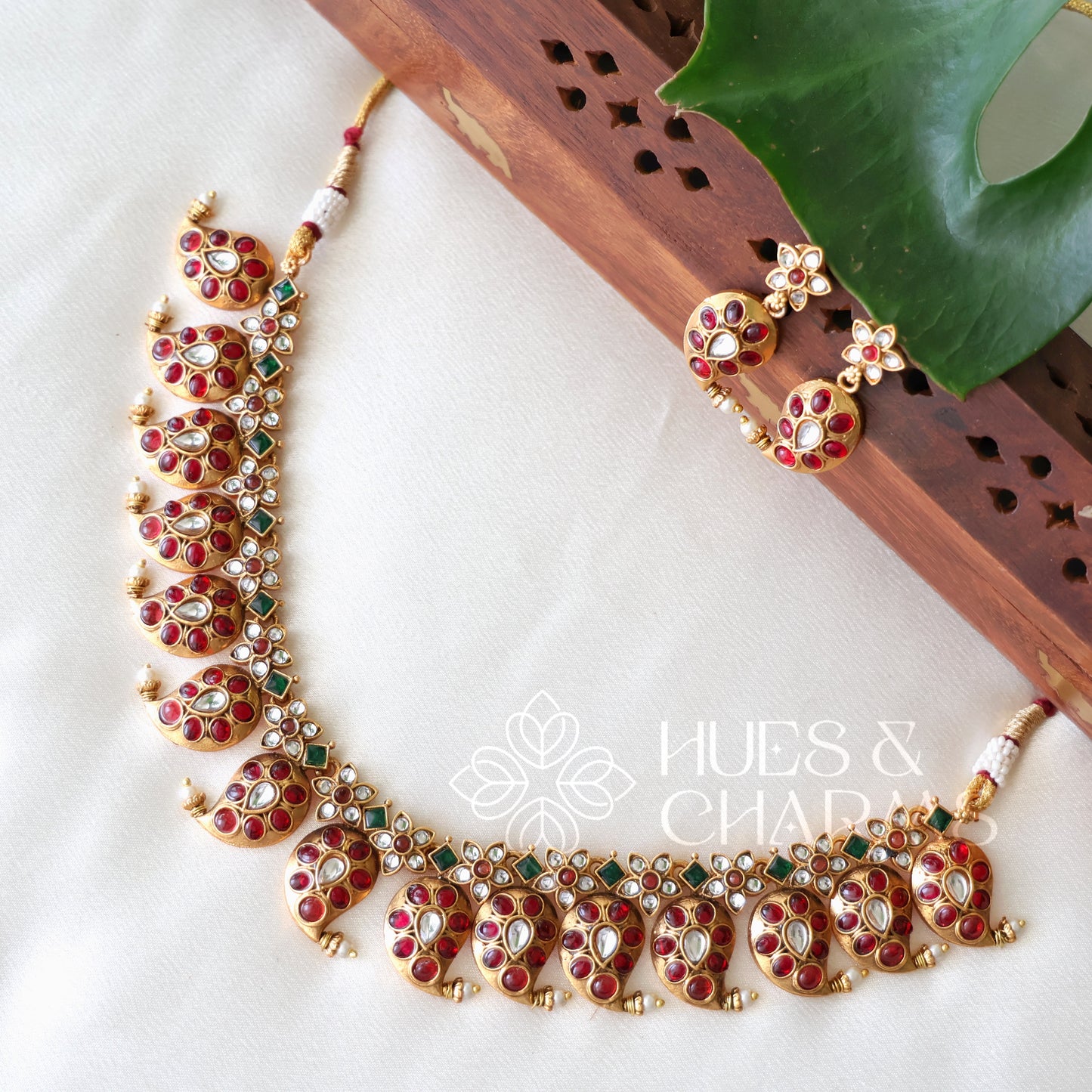 GOLDEN BOLD MANGO NECKLACE SET
