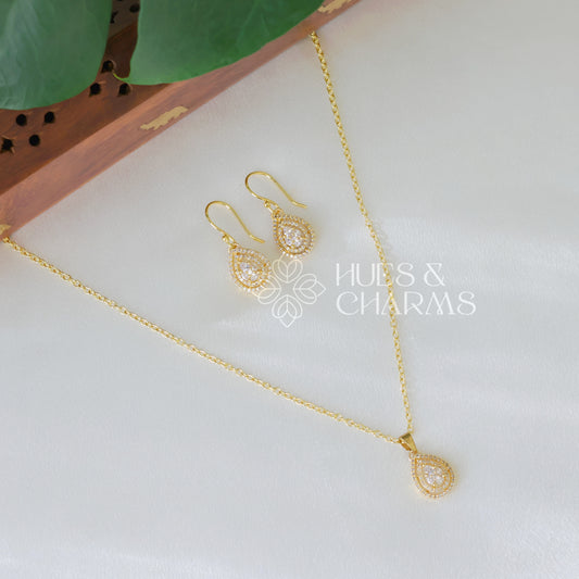 GOLDEN RAINDROP AD NECKLACE SET