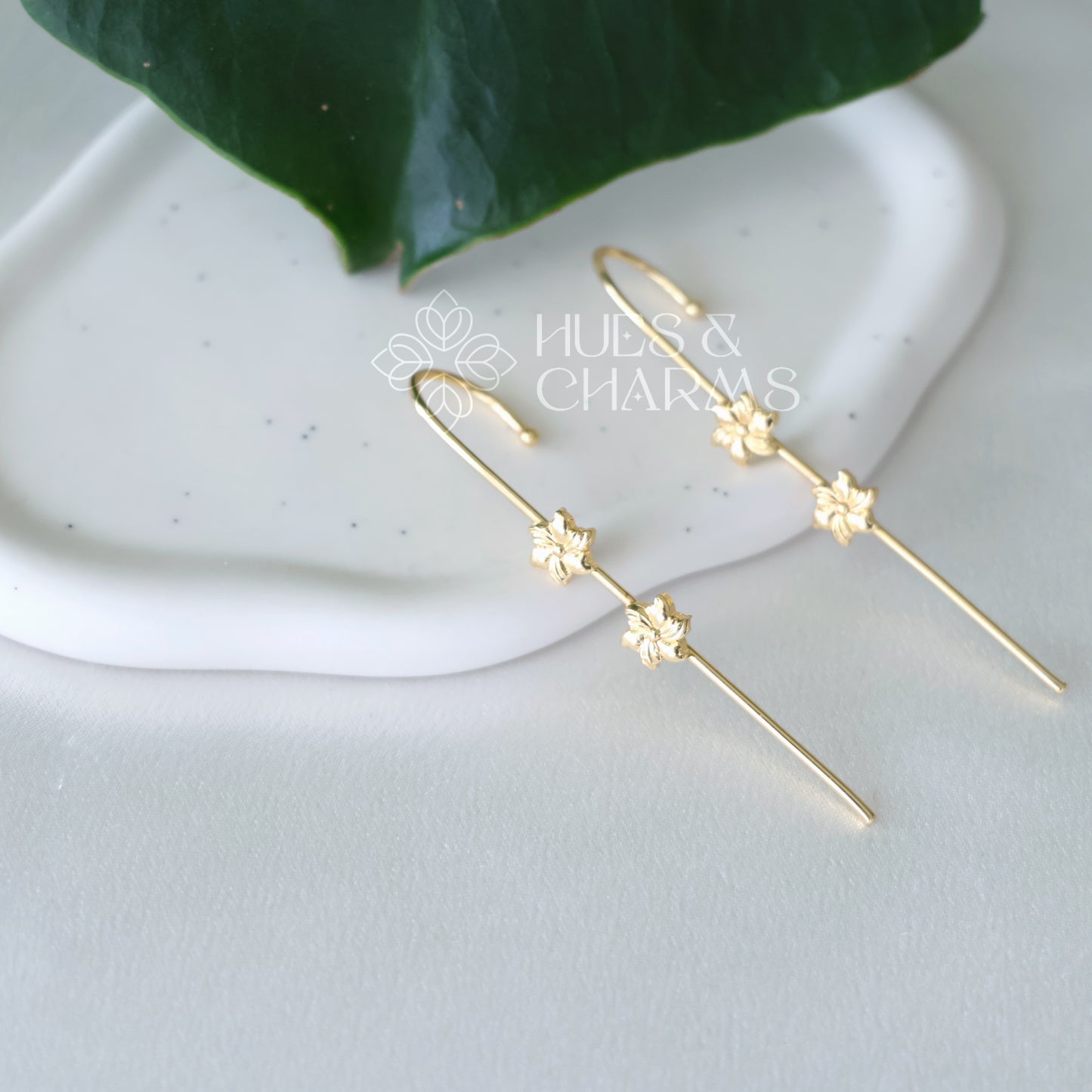 GOLDEN FLORA EAR CUFF