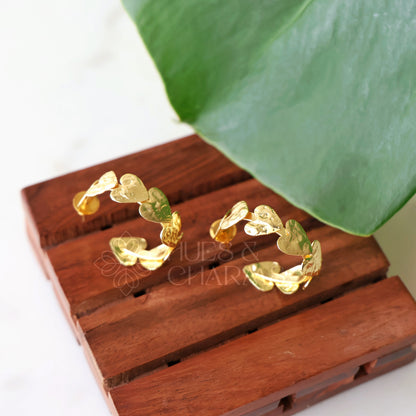 GOLDEN TEXTURED HEART HOOP EARRINGS