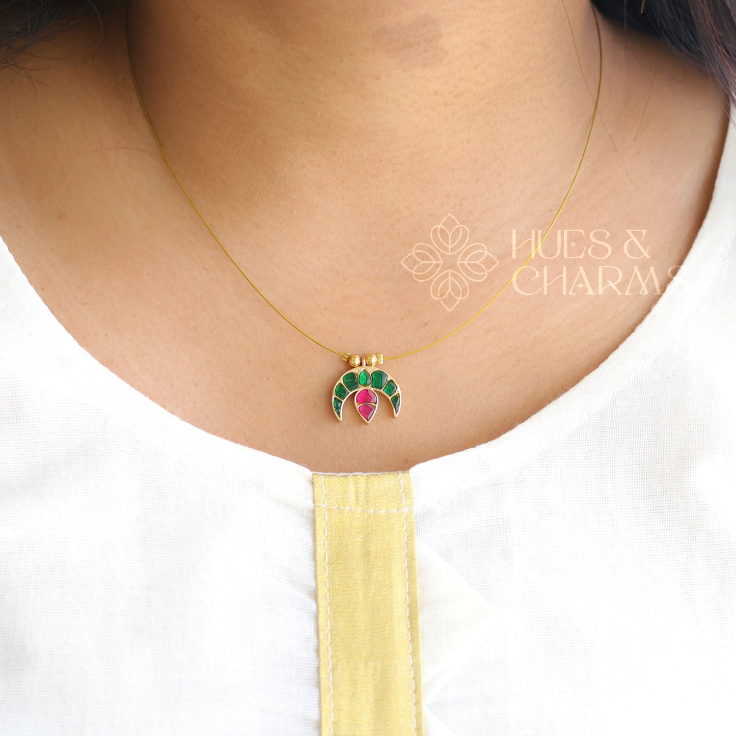 DIYA FLOATING NECKPIECE