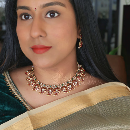 GOLDEN BOLD MANGO NECKLACE SET