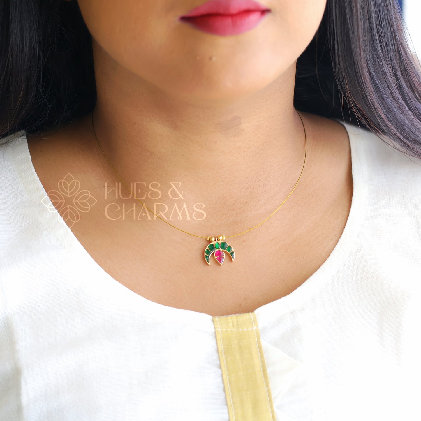 DIYA FLOATING NECKPIECE