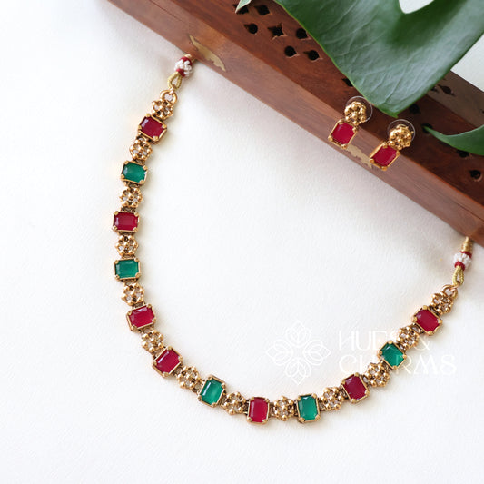 GOLDEN GLOSSY RECTANGLE AND FLORAL NECKLACE SET