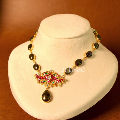 SERÉNA NATURAL STONE MID LENGTH NECKLACE SET - LABRADORITE