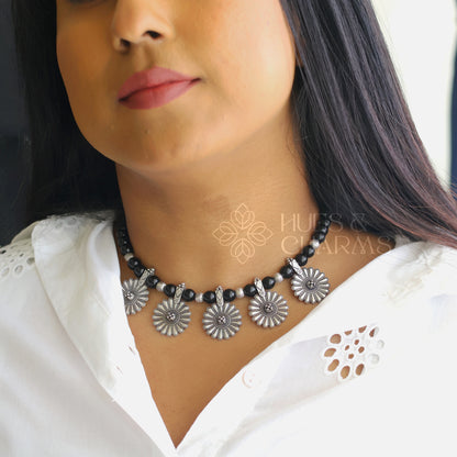 OXIDIZED DAISY FLOWER NECKPIECE