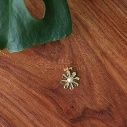 DAISY FLOWER FLOATING NECKPIECE