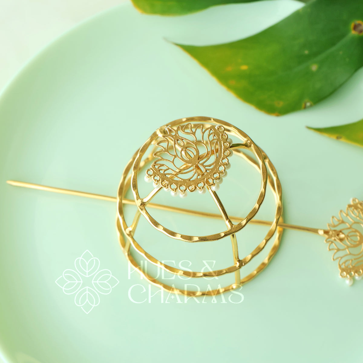 GOLDEN LOTUS HAIR BUN CAGE