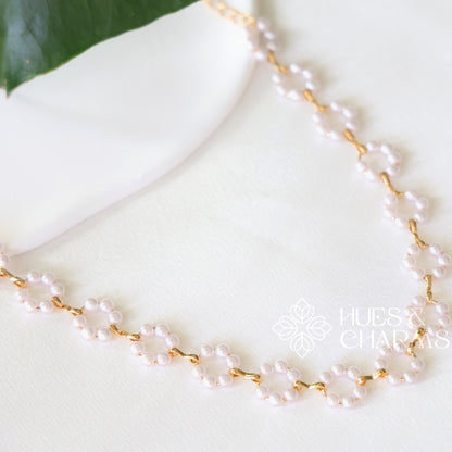 GOLDEN FLORA MINIMAL NECKPIECE WITH PEARLS