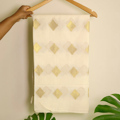 KERALA GOLDEN MUDRA MOTIF SAREE