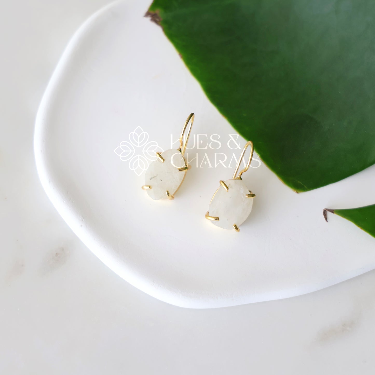 MINIMAL RAW STONE DROPS EARRINGS