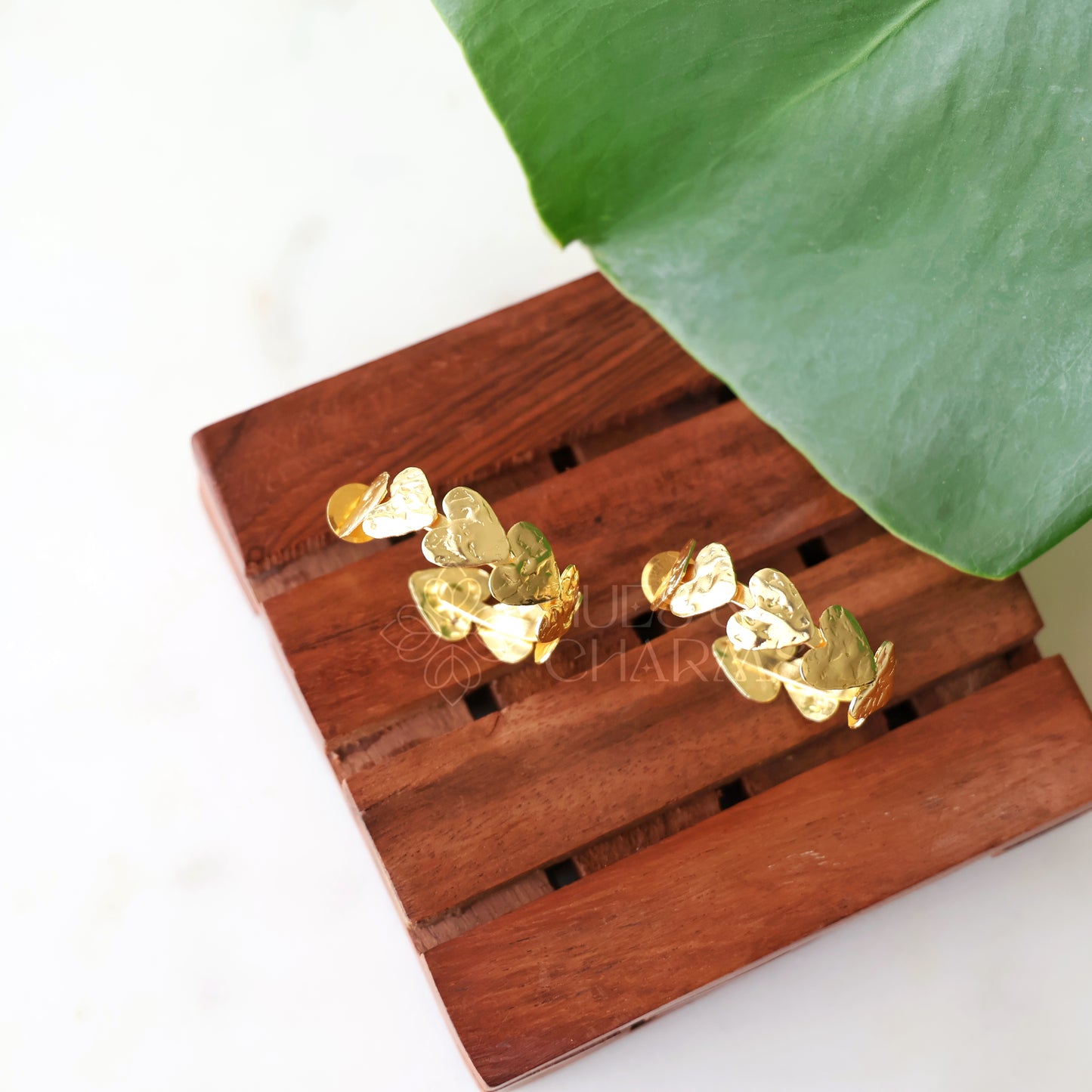 GOLDEN TEXTURED HEART HOOP EARRINGS