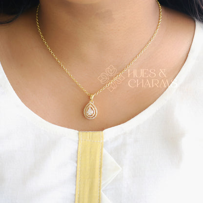 GOLDEN RAINDROP AD NECKLACE SET