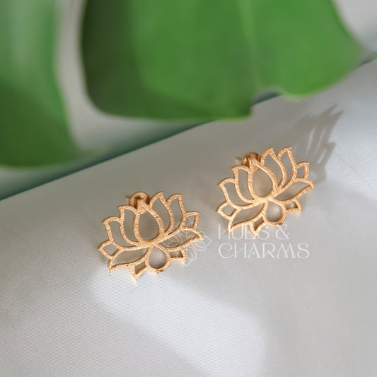 GOLDEN LOTUS FRAME STUD EARRINGS