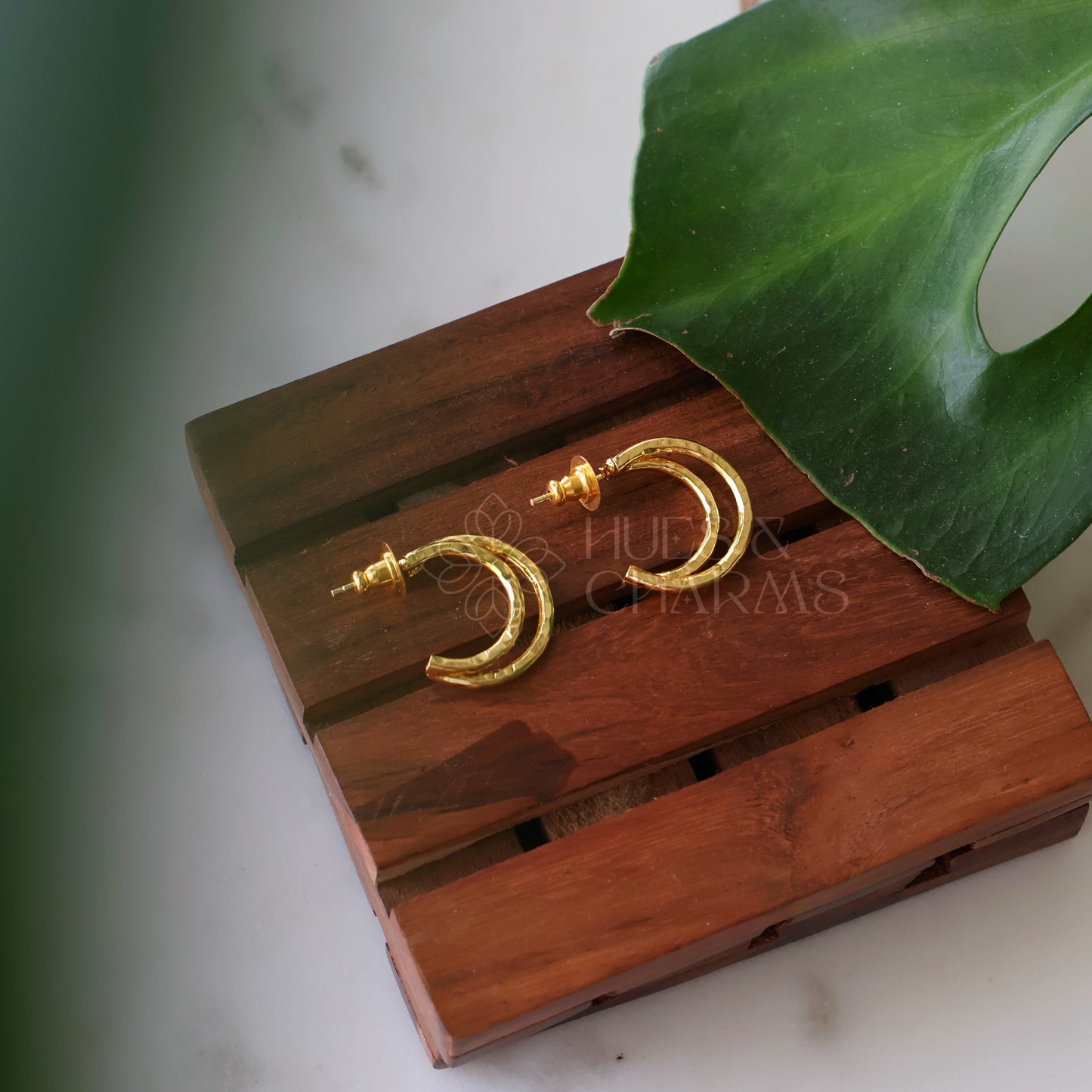 GOLDEN TEXTURED TWO LAYER AURA HOOP EARRINGS