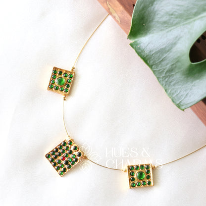 TRADITIONAL 3 SQUARE PENDANT FLOATING NECKPIECE