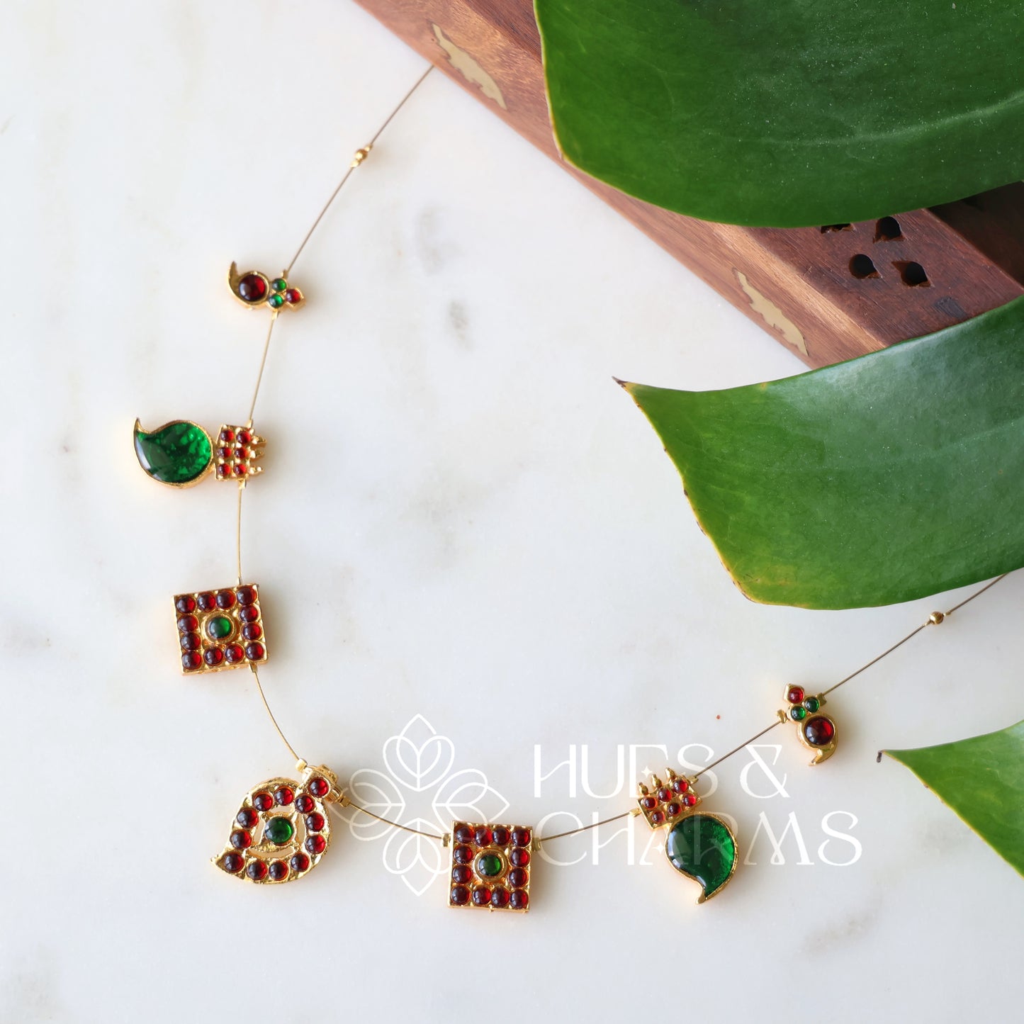 TRADITIONAL KEMP FUSION FLOATING NECKPIECE