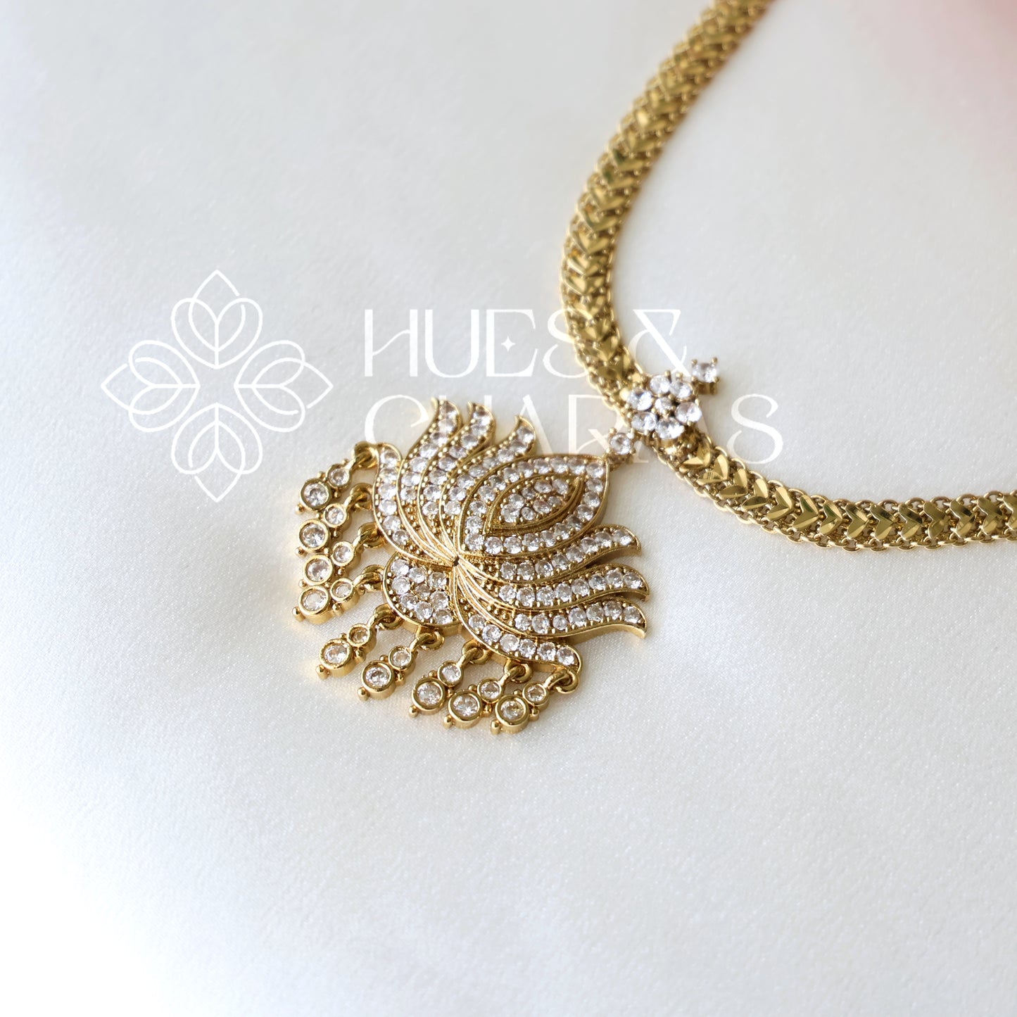 ANTIQUE LOTUS AD ATTIGAI SET