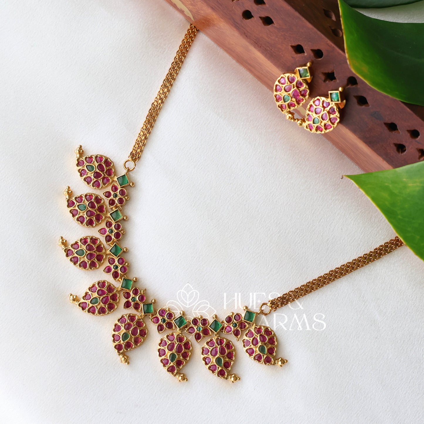 TRADITIONAL KEMP MANGO MOTIF NECKLACE SET | Premium jewellery