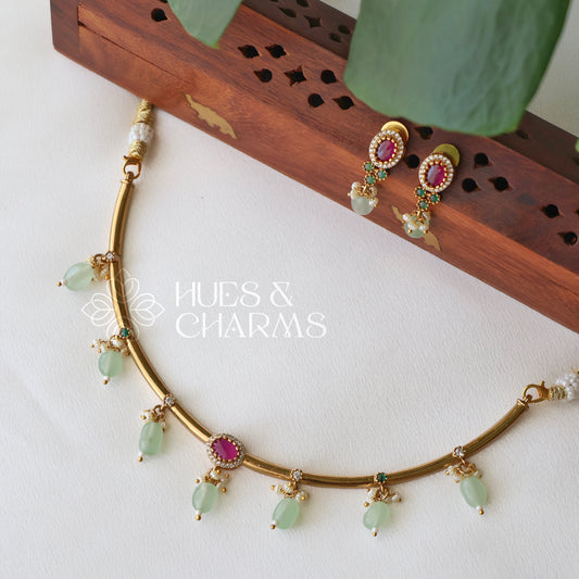 GOLDEN STIFF NECKLACE SET WITH BEADS (COLOURS AVAILABLE)