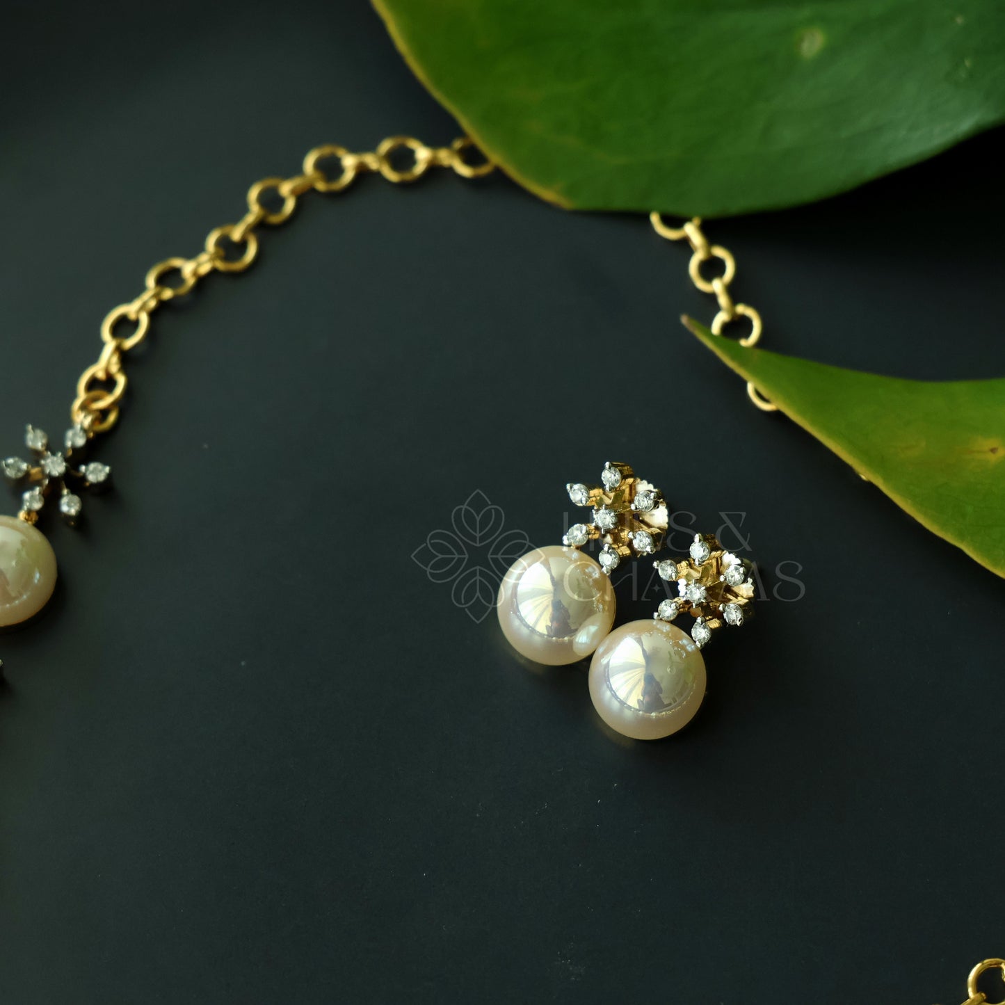 GOLDEN LUMINA AD PEARL NECKLACE SET (Premium Jewellery)