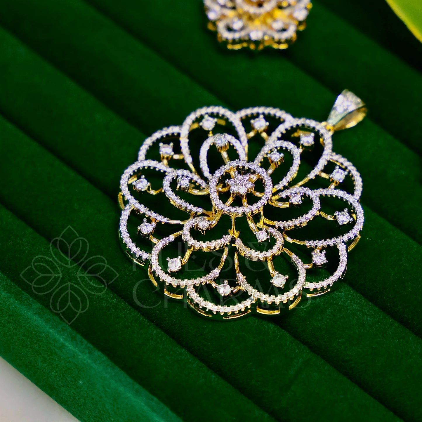 FIORENZA LUXE CZ PENDENT SET|PREMIUM COLLECTION