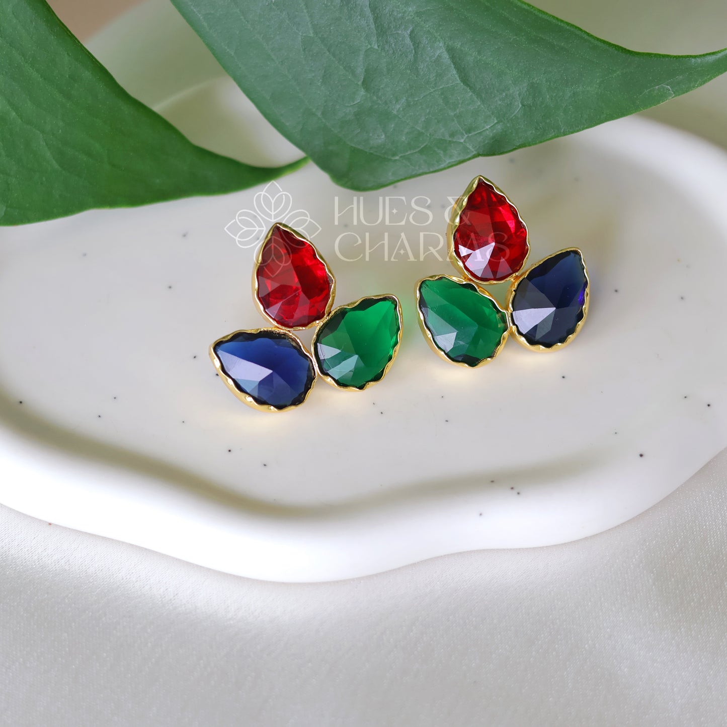 GLOSSY 3 PETAL EARRING