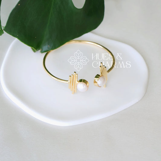 GOLDEN LUNA BANGLE WITH PEARLS