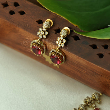 YAMINI VICTORIAN PEARL NECKLACE SET ( Colours available)