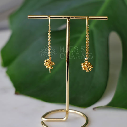 GOLDEN NEEDLE AND THREAD CLUSTER EARRINGS