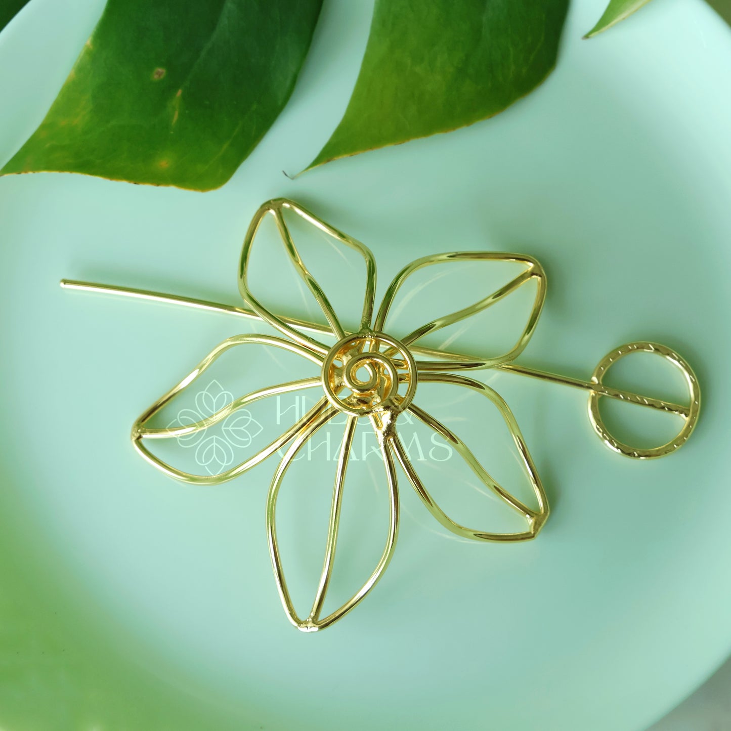 GOLDEN LOTUS PETAL HAIR BUN CAGE