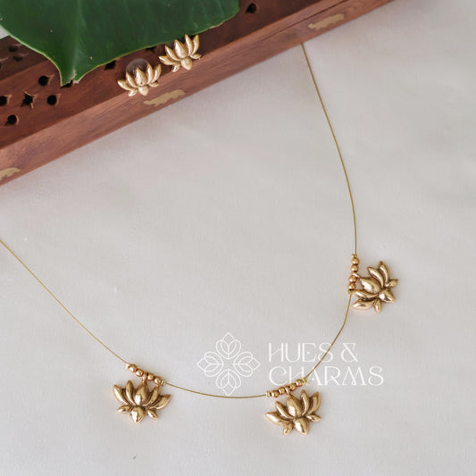 GOLDEN 3 LOTUS FLOATING NECKPIECE