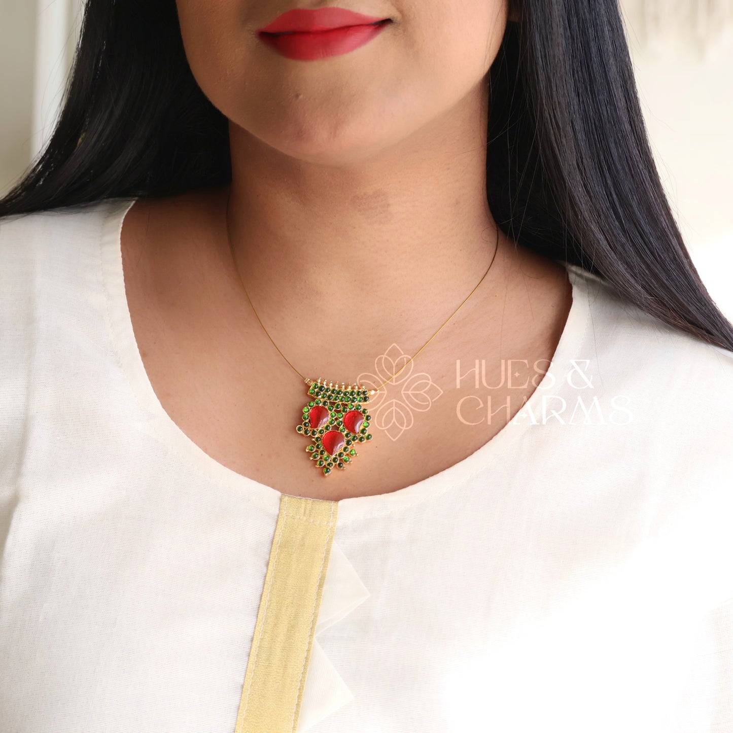 TRADITIONAL 3 MANGO FLOATING  NECKPIECE - RED