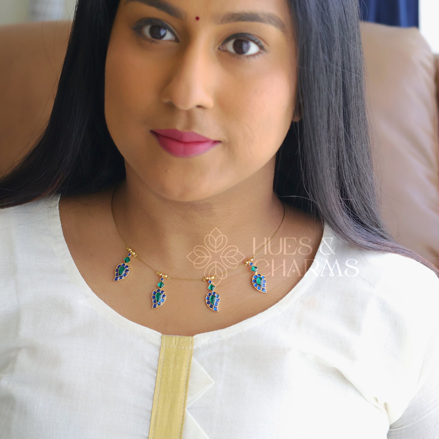 MANGO CHARMS FLOATING NECKPIECE - BLUE & GREEN