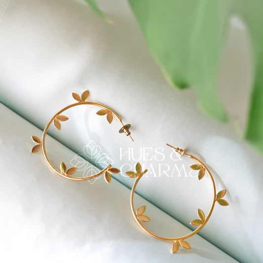 GOLDEN LEAFLINE HOOP EARRINGS