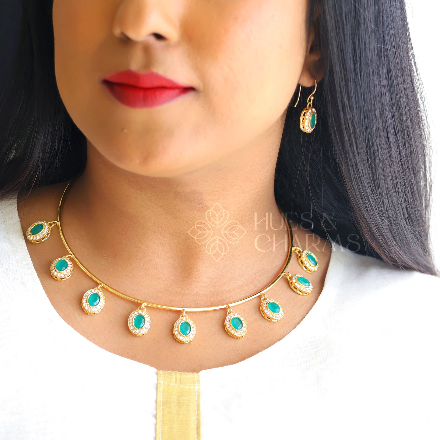 GOLDEN OVAL DROP NECK CUFF SET (COLOURS AVAILABLE)