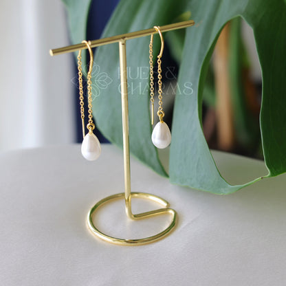 Needle And Thread Pearl Earring