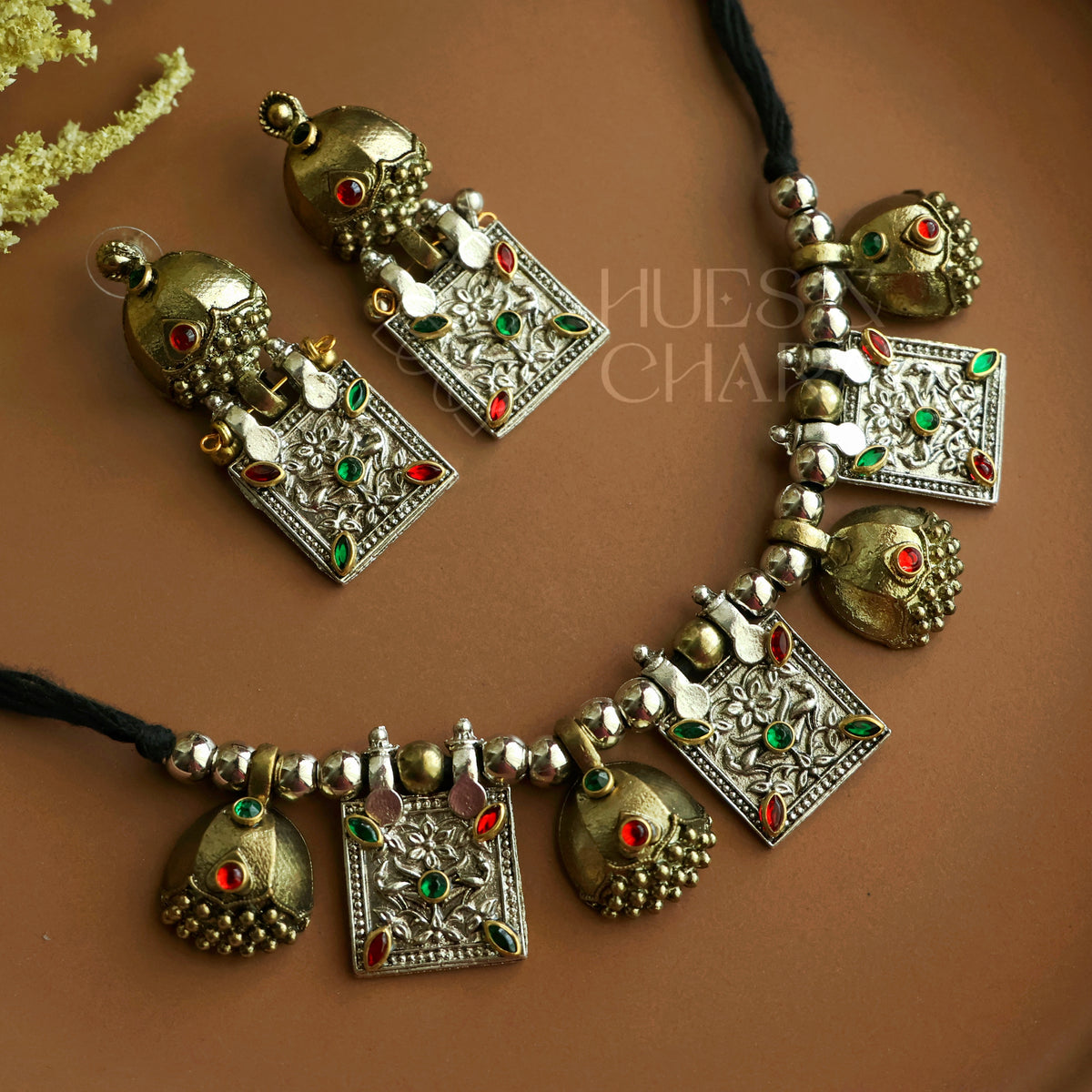 SAANVI OXIDISED DUAL TONE NECKLACE SET