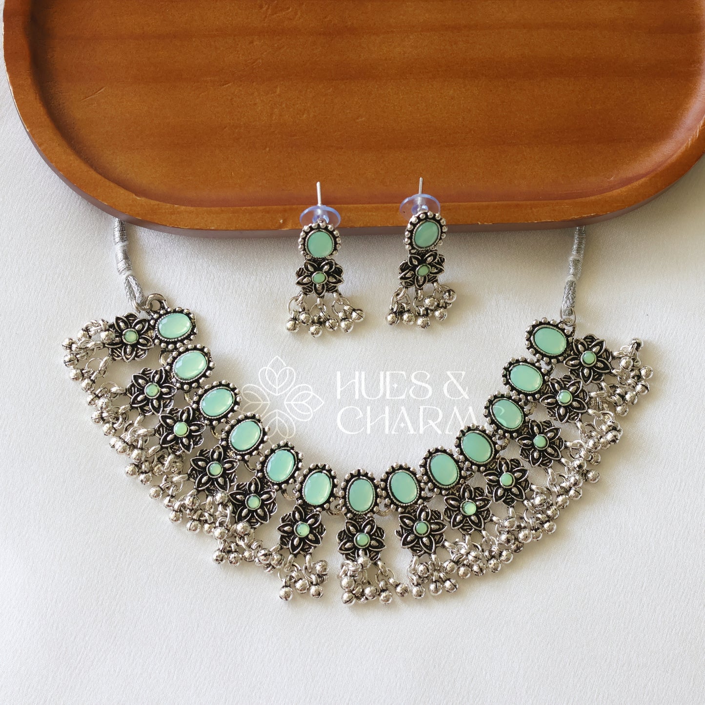 OXIDIZED LIGHT GREEN STONE NECKLACE SET