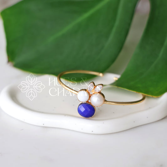 GOLDEN MIDNIGHT BLOOM PEARL ADJUSTABLE BANGLE