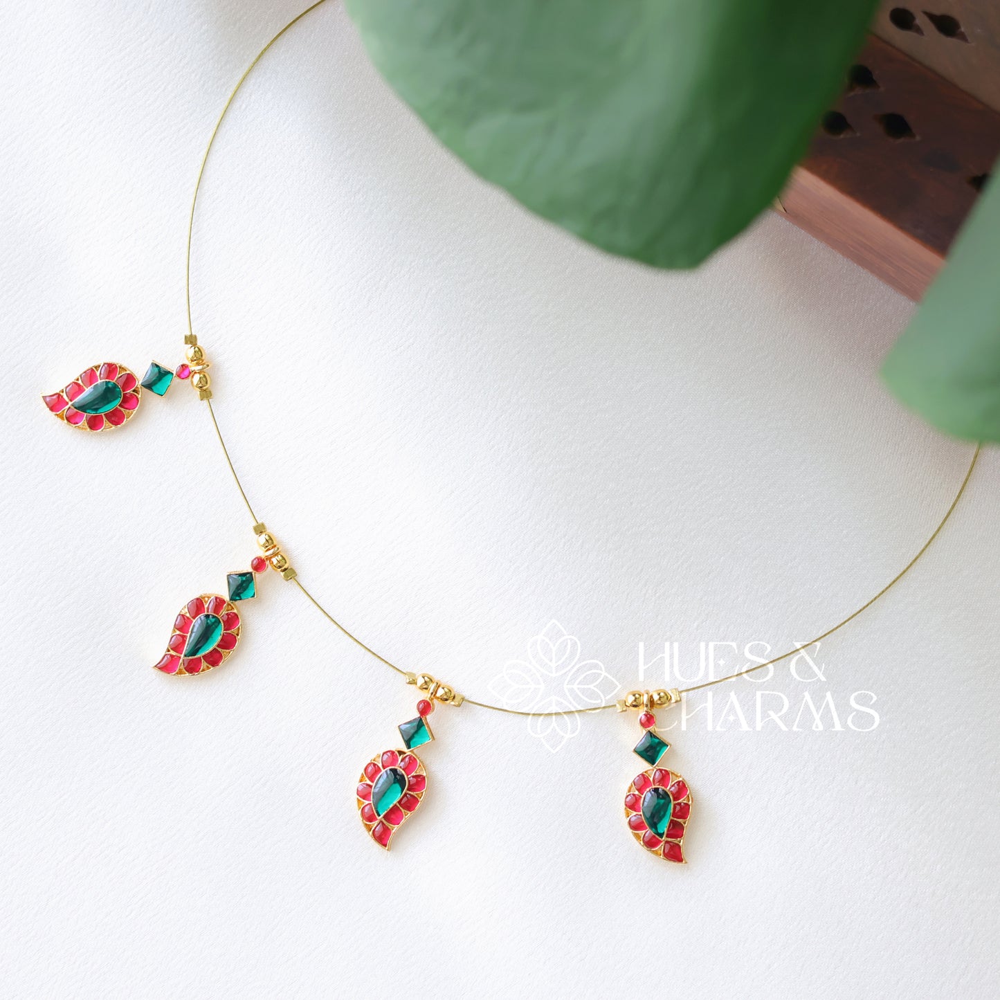 MANGO CHARMS FLOATING NECKPIECE - PINK & GREEN