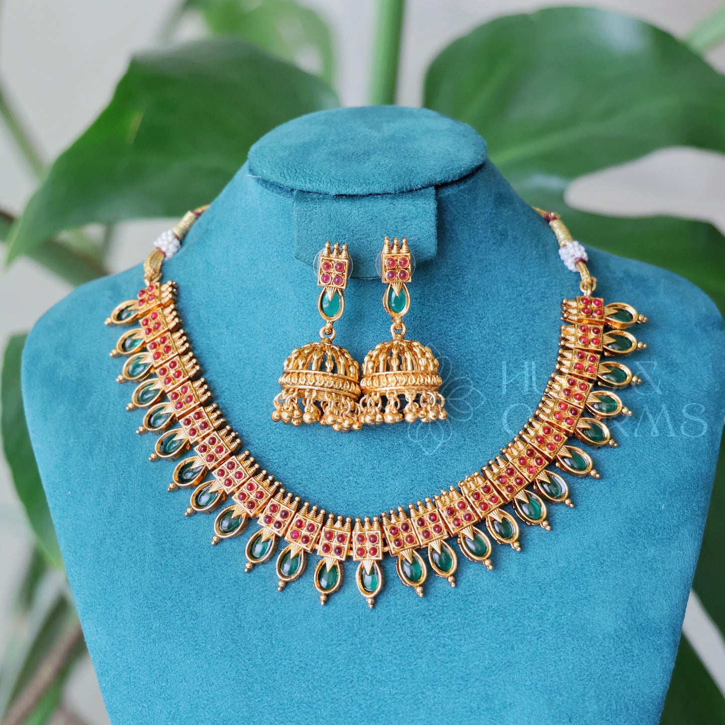 TRADITIONAL RATNA PALAKKA NECKLACE SET