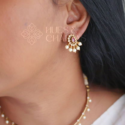 GOLDEN CHAKRA NECKLACE SET WITH PEARLS