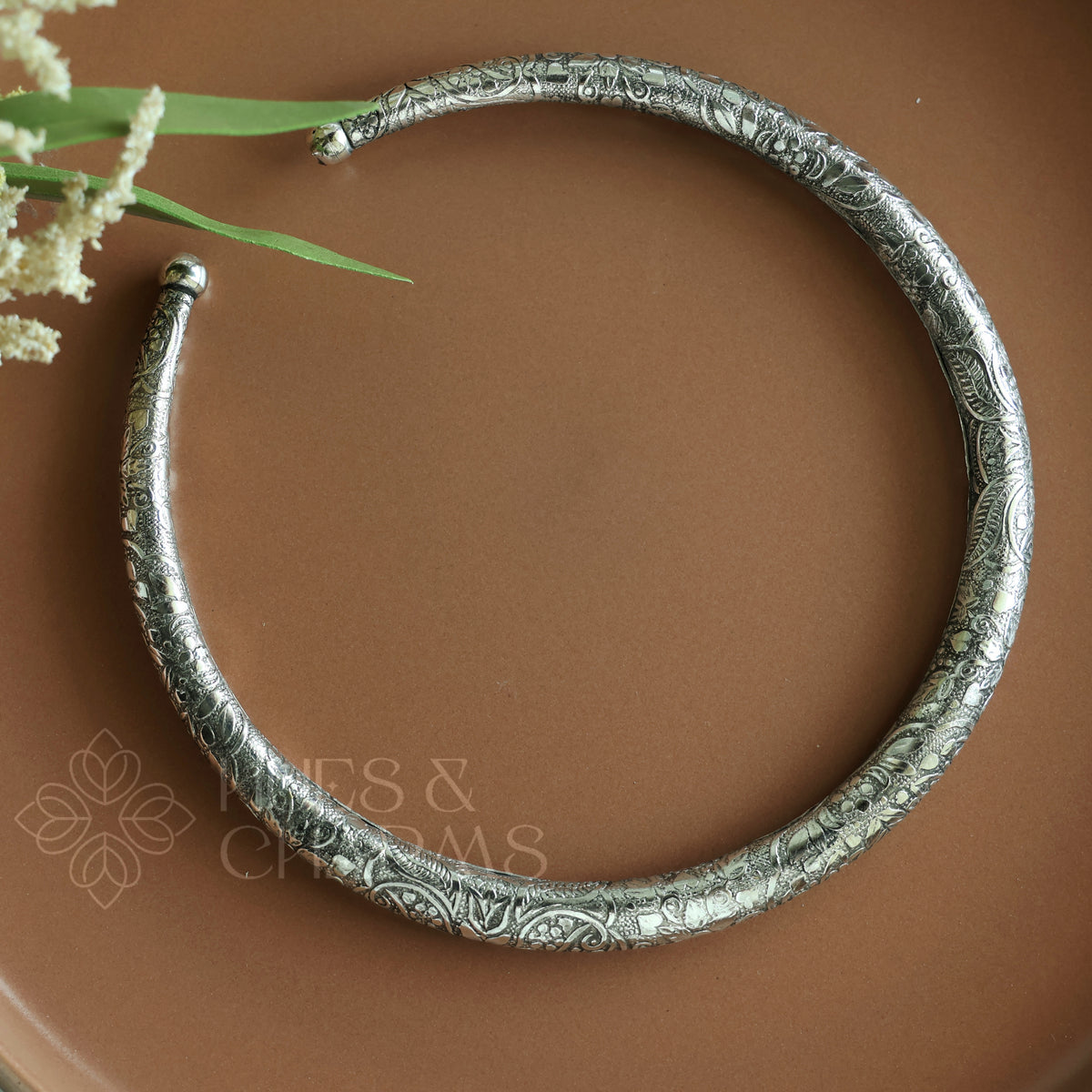 OXIDIZED NAKSHI HASLI WITH DETAILINGS