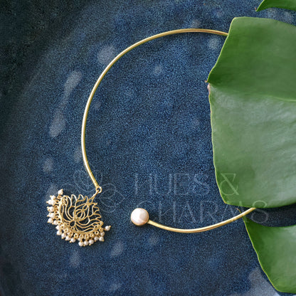 GOLDEN LOTUS PEARL NECKCUFF