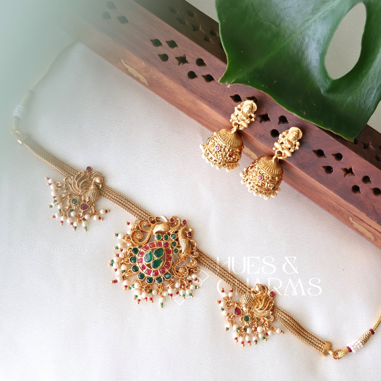 GOLDEN MAYURI CHOKER NECKLACE SET