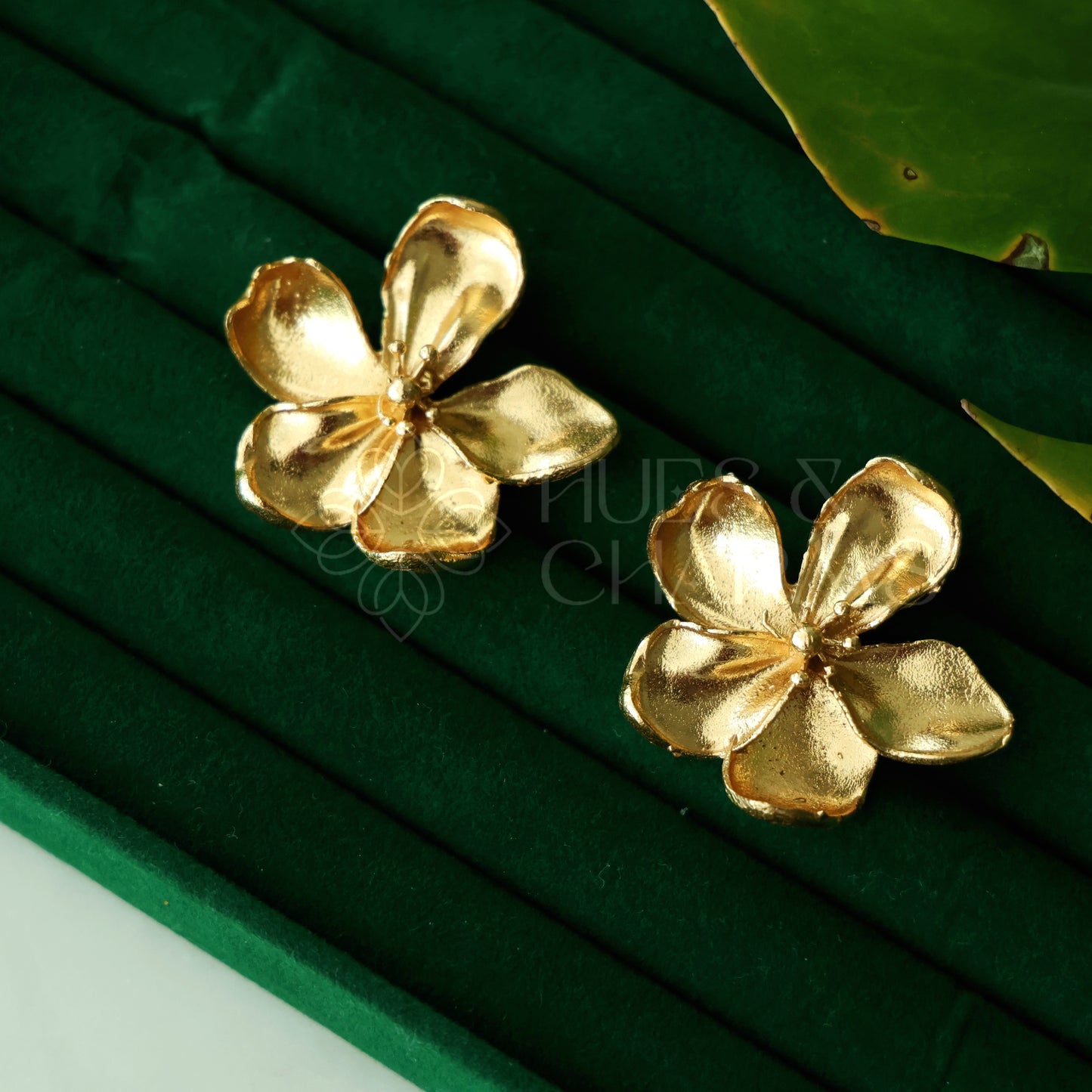 GOLDEN ELARA GILDED PETAL EARRINGS